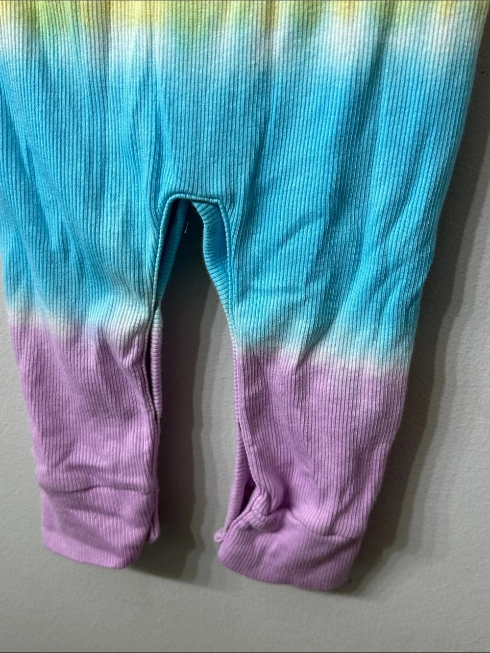 Fairwell Baby Tie Dye Ruffle Romper 12-18M Rainbow Ribbed NWT